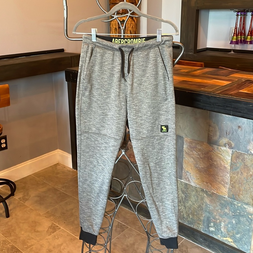 Abercrombie kids sweats size 15/16